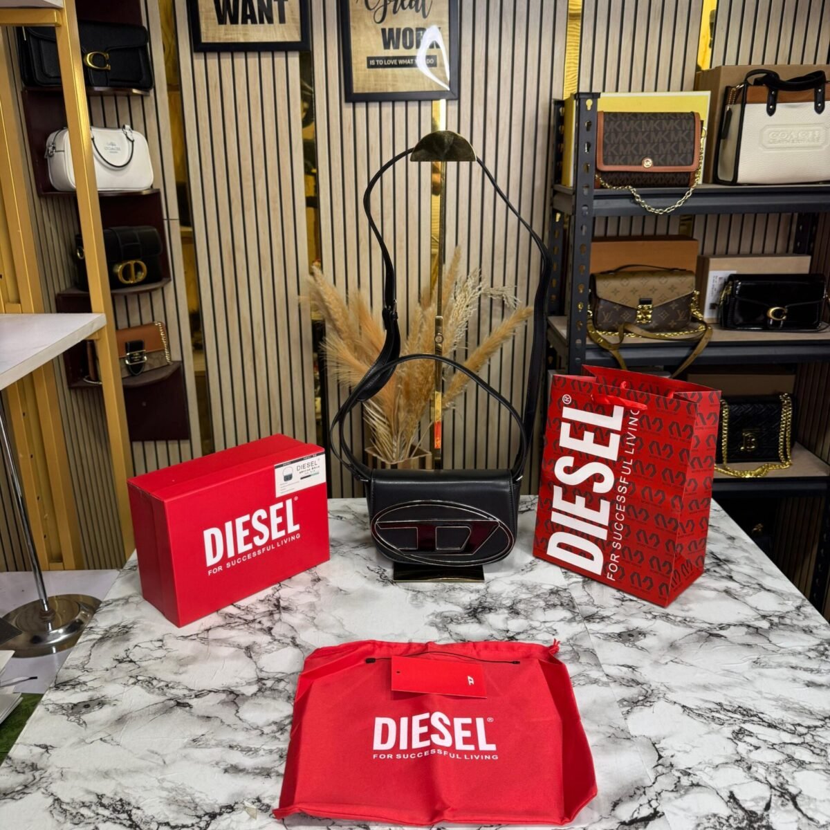 DIESEL 1 DR SHOULDER PREMIUM BAG 🖤☑️