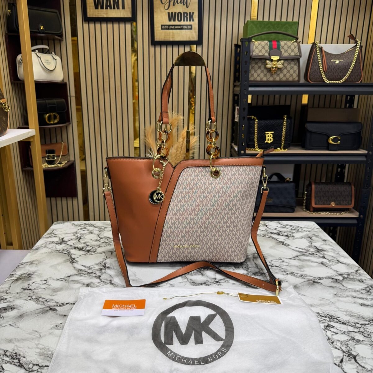 MICHAEL KORS RAVAN WITH DUST BAG PACKING BEIGE BROWN