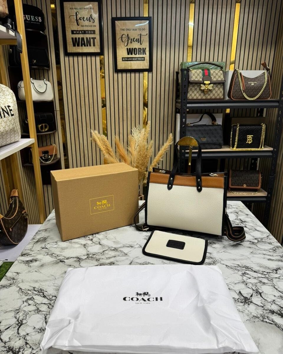 COACH FIELD TOTE WITH ORIGINAL BOX AND CARRY BAG