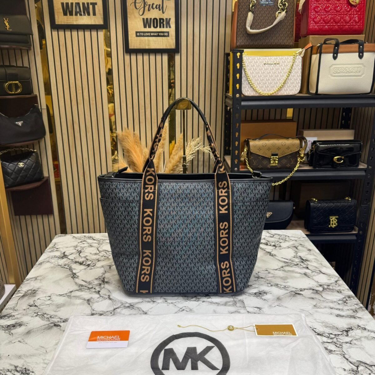 MICHAEL KORS MAEVE PREMIUM TOTE BAG WITH DUST BAG PACKING